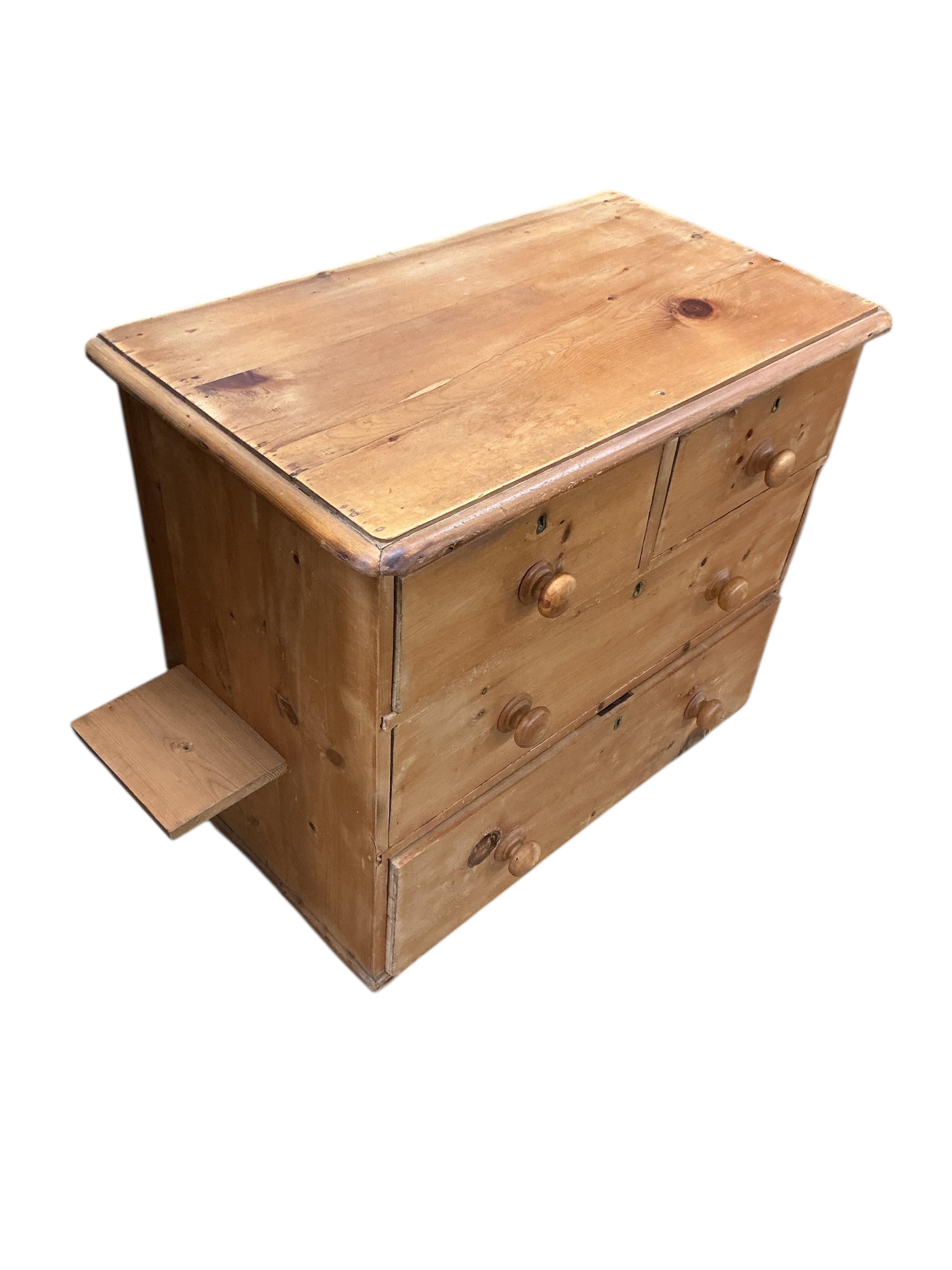 Two small Victorian pine chests of four drawers, larger width 84cm, depth 44cm, height 76cm